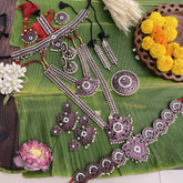 Vriksham Traditional Black Polish Kemp Bridal Set-G17581